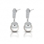 Snow Line Pearl Earings.jpg
